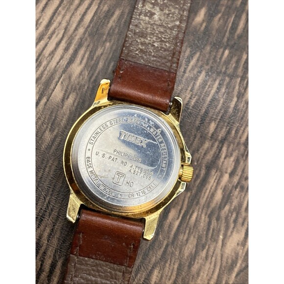 Timex Carriage women's Gold Tone Date Watch Indiglo New Battery - Picture 3 of 11